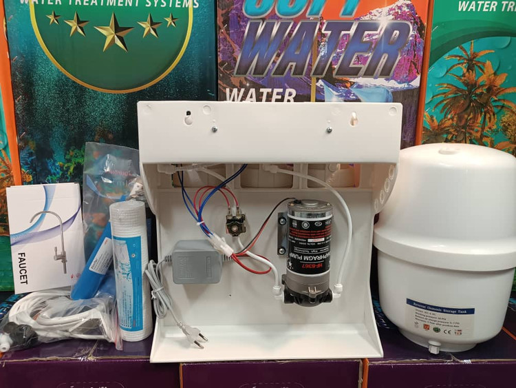 تصفیه آب ۶ مرحله soft water (گریدA)پایه پلاستیک (موتور تایوان)همراه با گارانتی12 ماه موتورولوازم